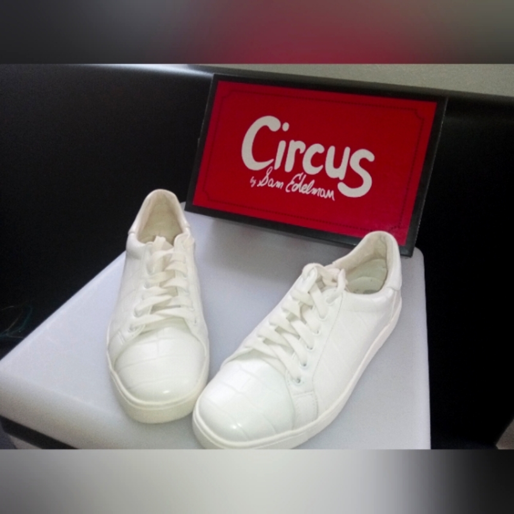 Circus Flat women's shoe